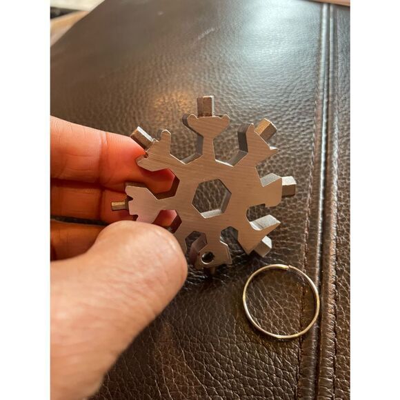 Stainless Steel Multi Tool Snowflake Keychain - Picture 5 of 8